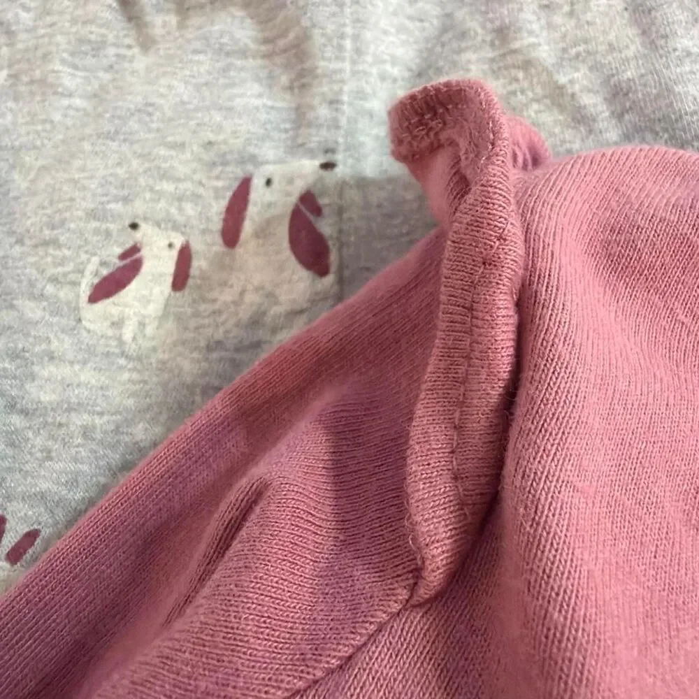 Carter-s Baby Girls 2pc outfit size 12 months